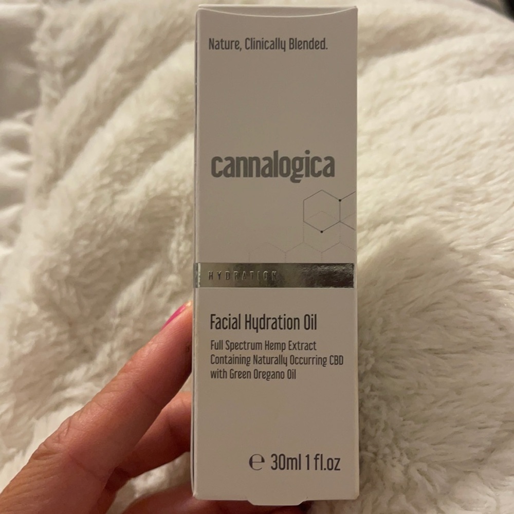 Facial hydration oil